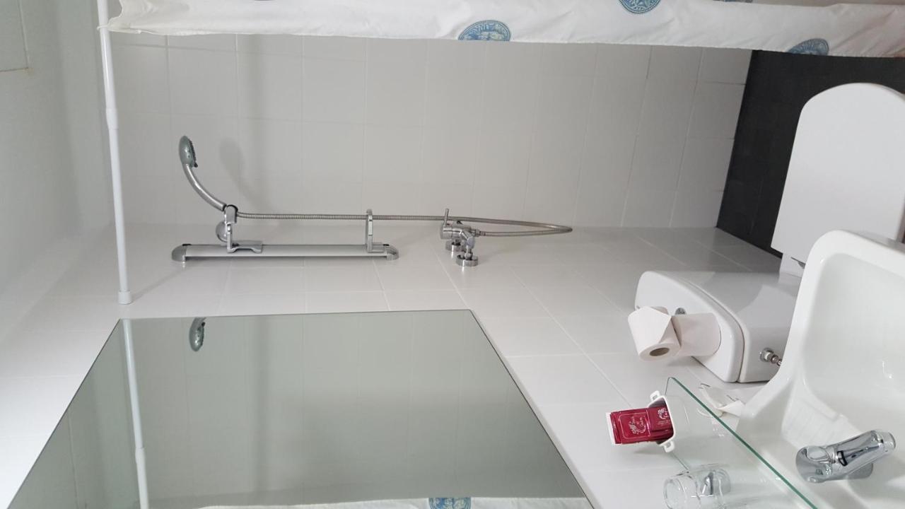 Hostal Residencia Catalina Palamós Eksteriør bilde