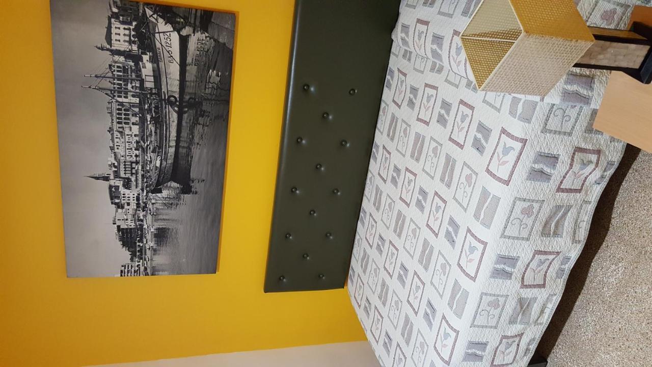 Hostal Residencia Catalina Palamós Eksteriør bilde