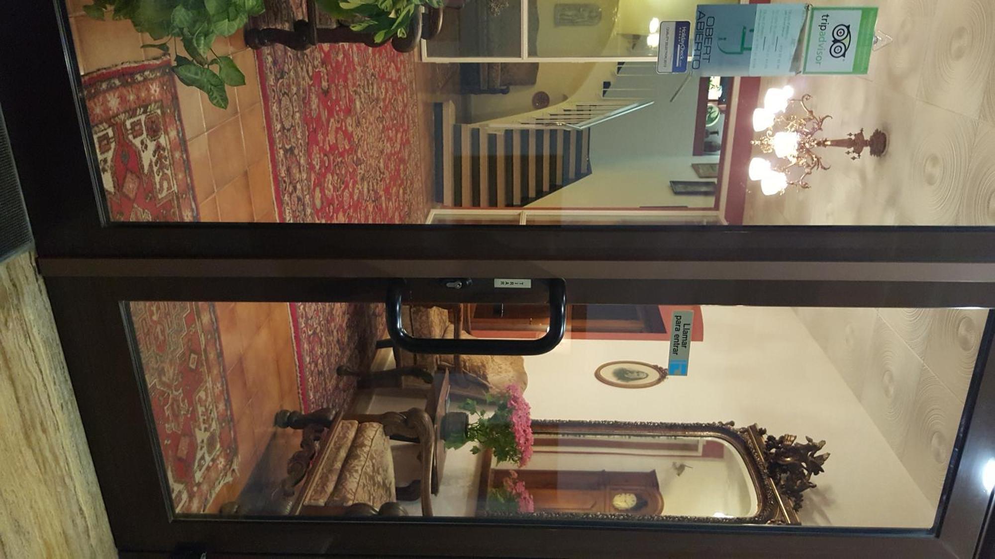 Hostal Residencia Catalina Palamós Eksteriør bilde