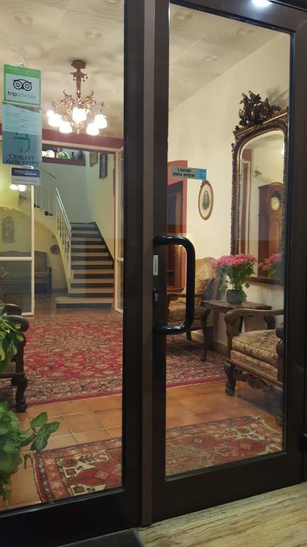 Hostal Residencia Catalina Palamós Eksteriør bilde