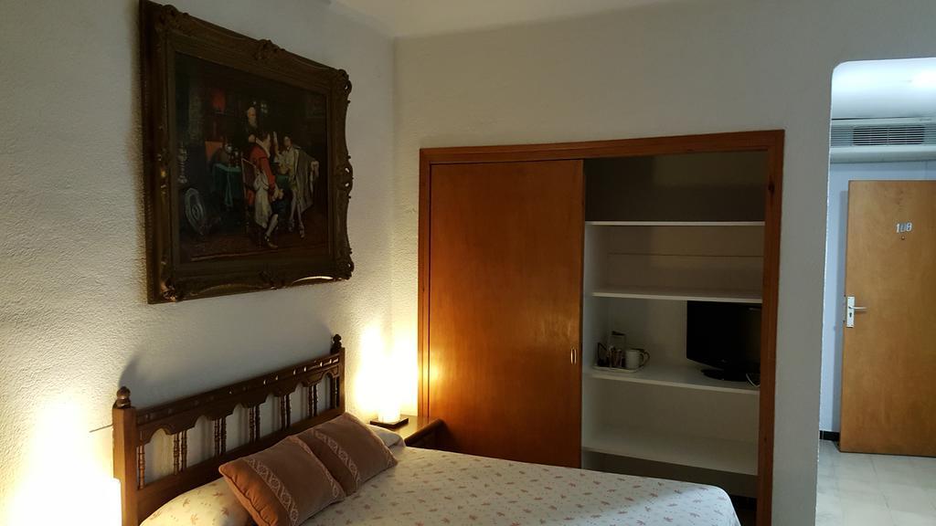 Hostal Residencia Catalina Palamós Eksteriør bilde