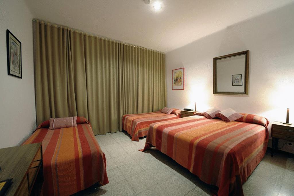 Hostal Residencia Catalina Palamós Eksteriør bilde