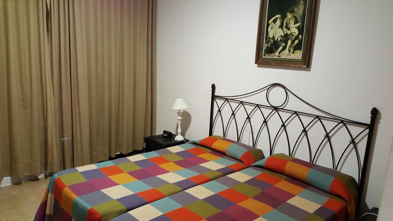 Hostal Residencia Catalina Palamós Eksteriør bilde
